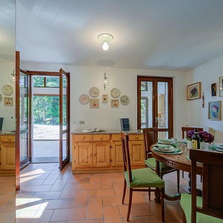 Villa Il Castagno Few Min From Beach - Happy Rentals Castelveccana Kültér fotó
