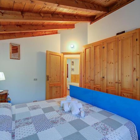 Villa Il Castagno Few Min From Beach - Happy Rentals Castelveccana Kültér fotó