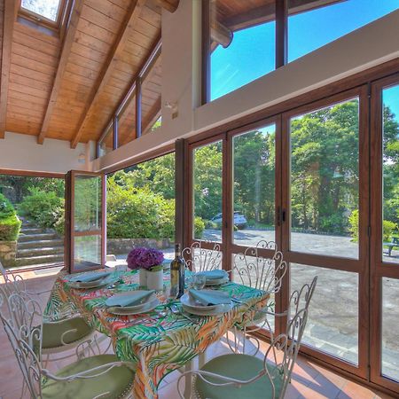 Villa Il Castagno Few Min From Beach - Happy Rentals Castelveccana Kültér fotó