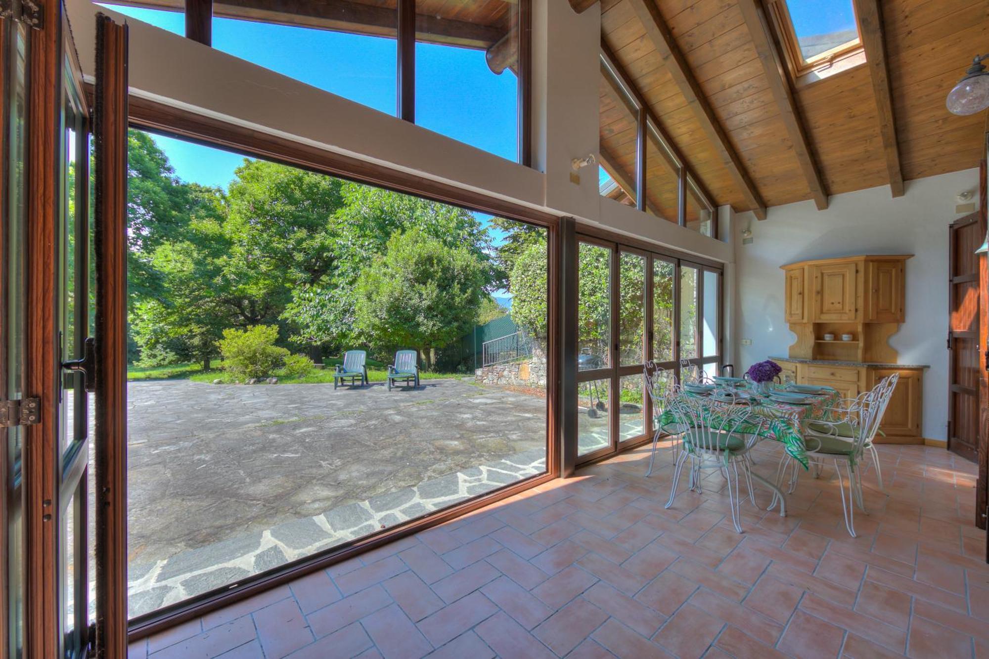 Villa Il Castagno Few Min From Beach - Happy Rentals Castelveccana Kültér fotó